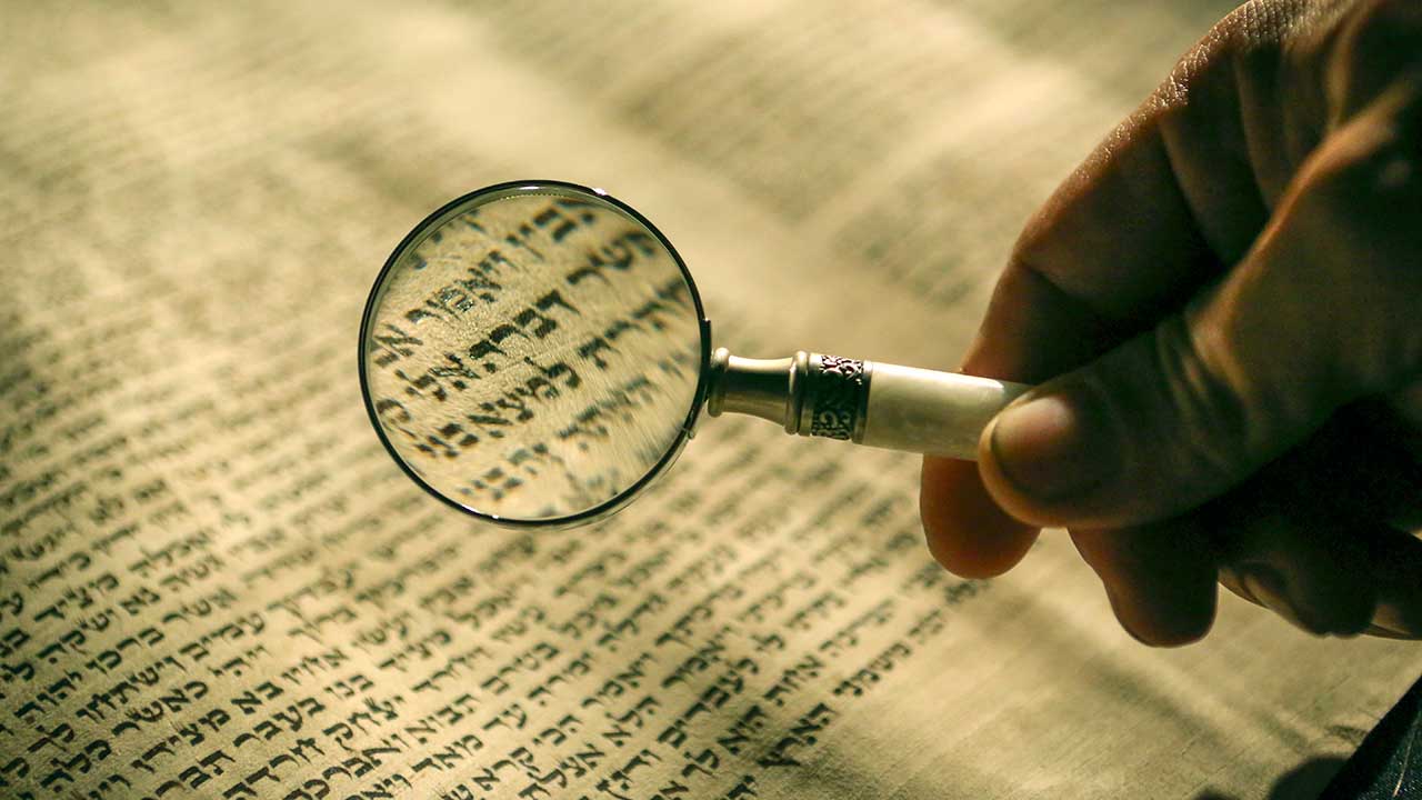 Kritischer Blick auf den hebräischen Urtext des Alten Testaments