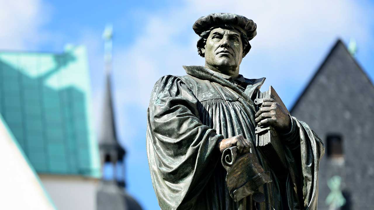 Denkmal von Martin Luther in Eisleben, Deutschland