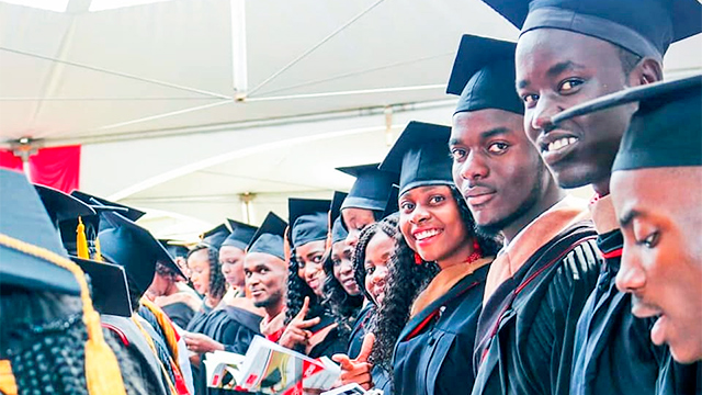 Absolventen der Africa International University in Nairobi, Kenia