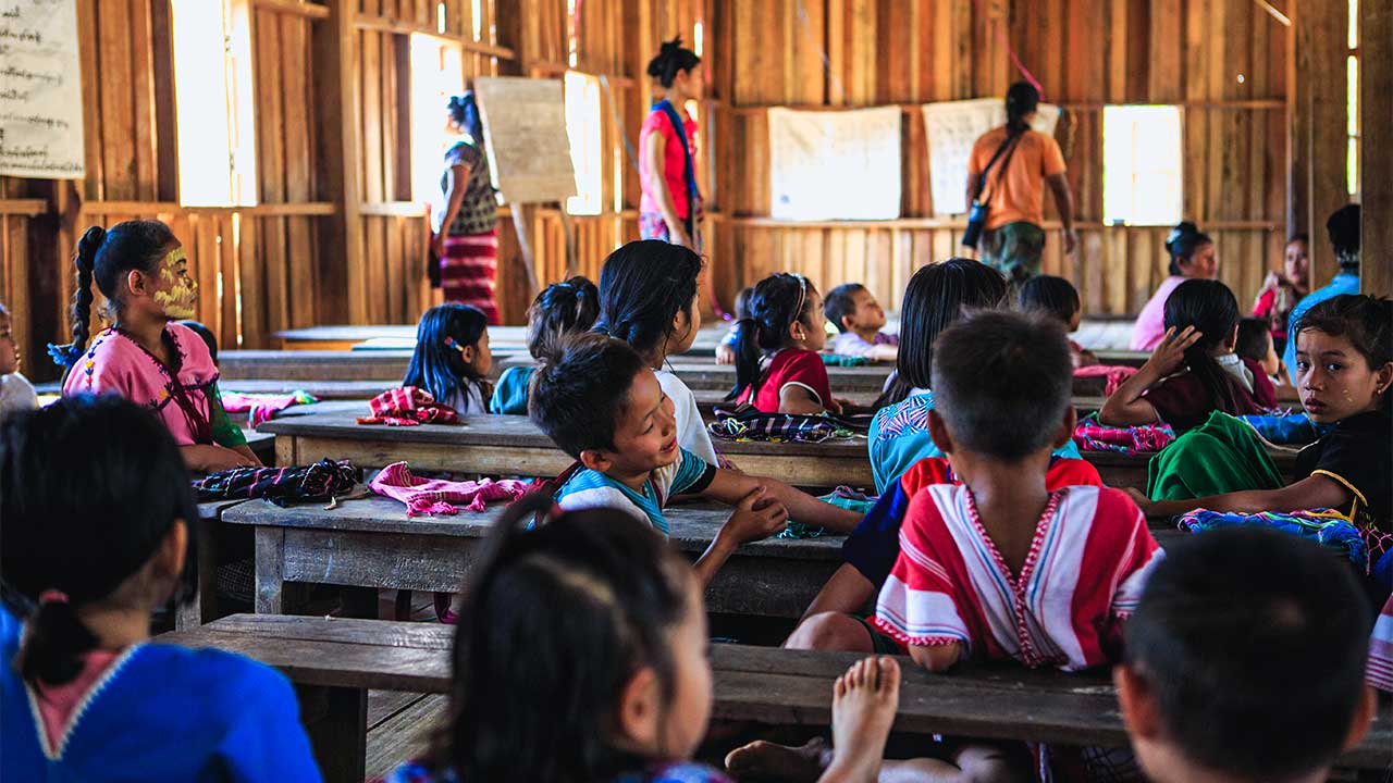 Schüler in einer Schule in Myanmar