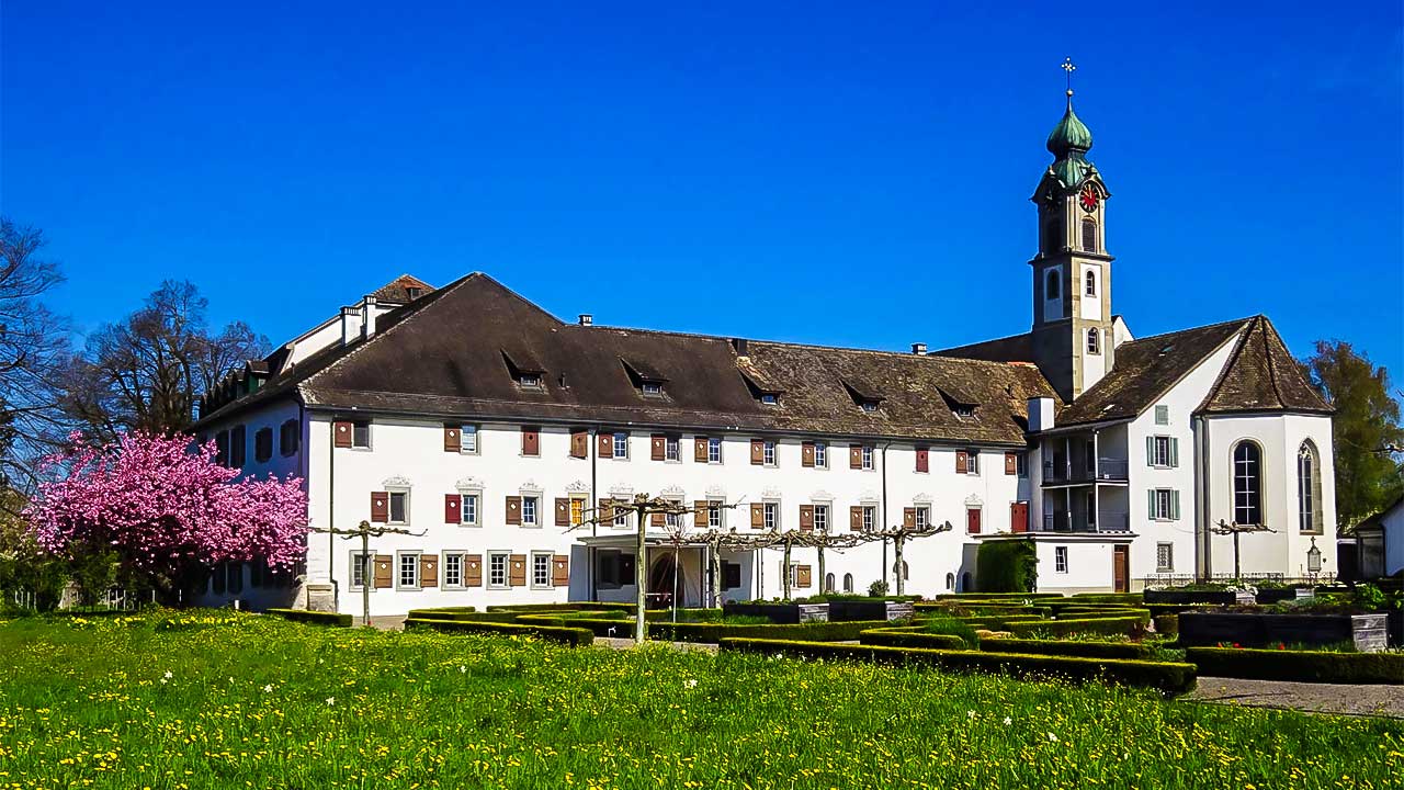 Aussenanischt des Klosters Mariazell in Wurmsbach