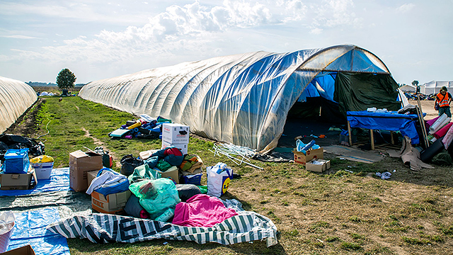 Zelte von Flüchtlingslager in Ungarn